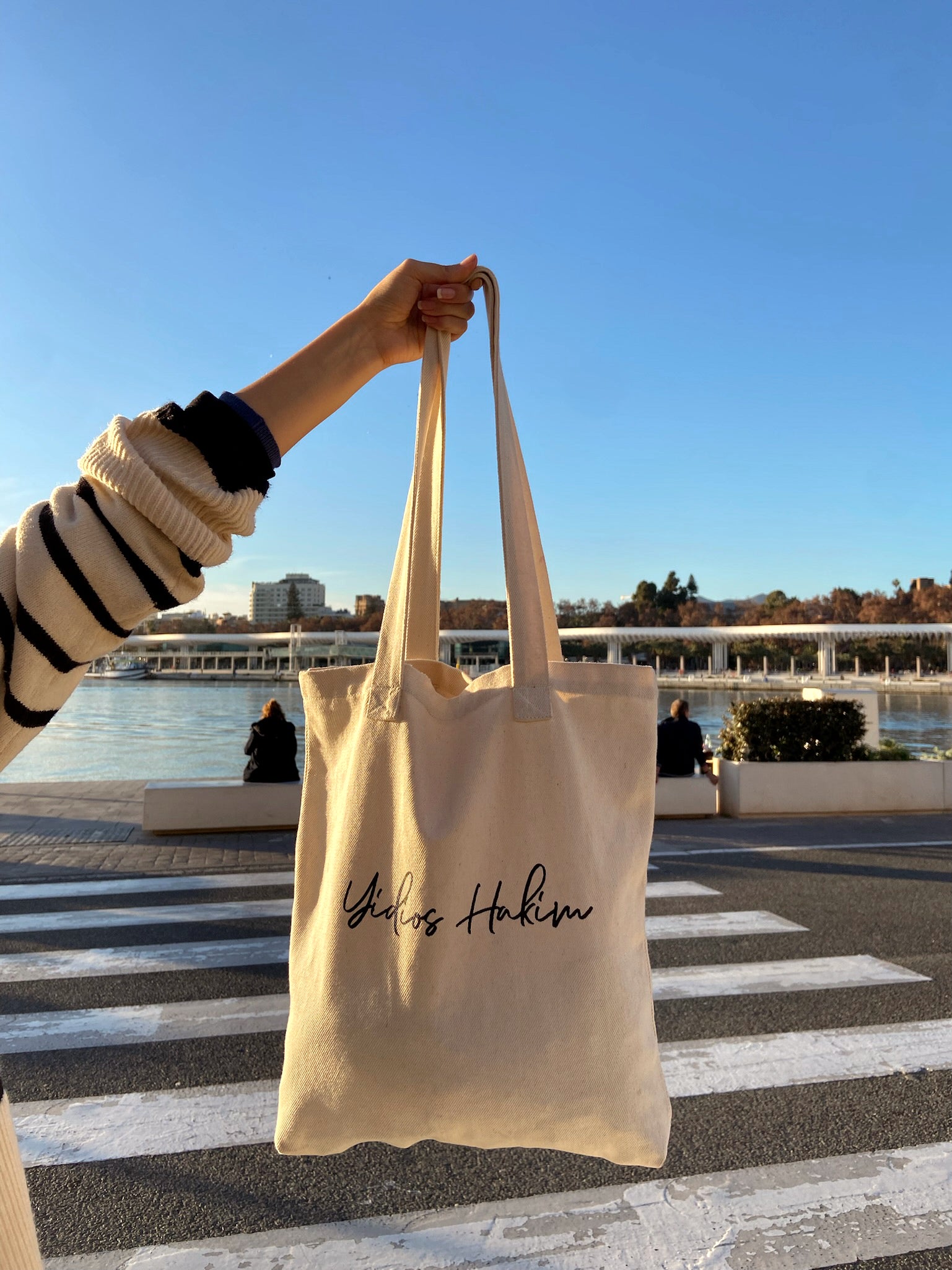 Tote bag